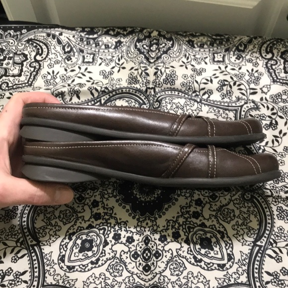 Michelle D Leather Flats - Picture 3 of 8